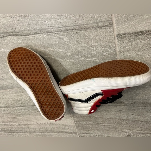 Vans Sk8-Hi Red Sneakers | M7 W8.5 | Pop Cush sole, in great condition! - Picture 4 of 5